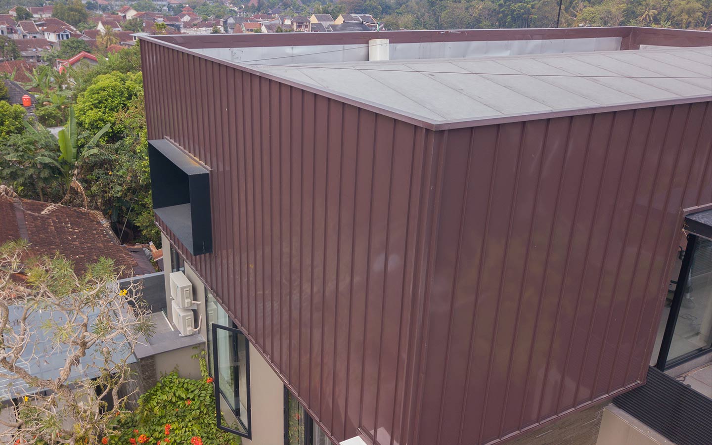 COLORBOND® Bart Red Atap.jpg